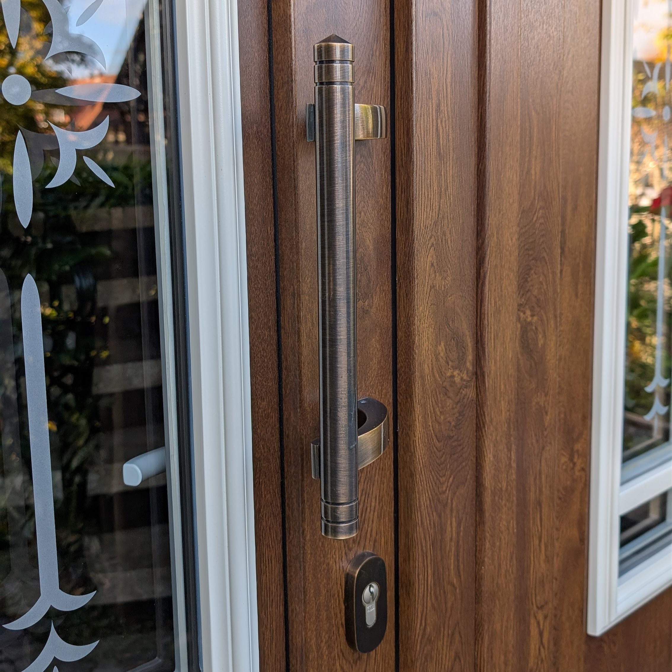 Eingangstür weiß mit Glaseinsätzen