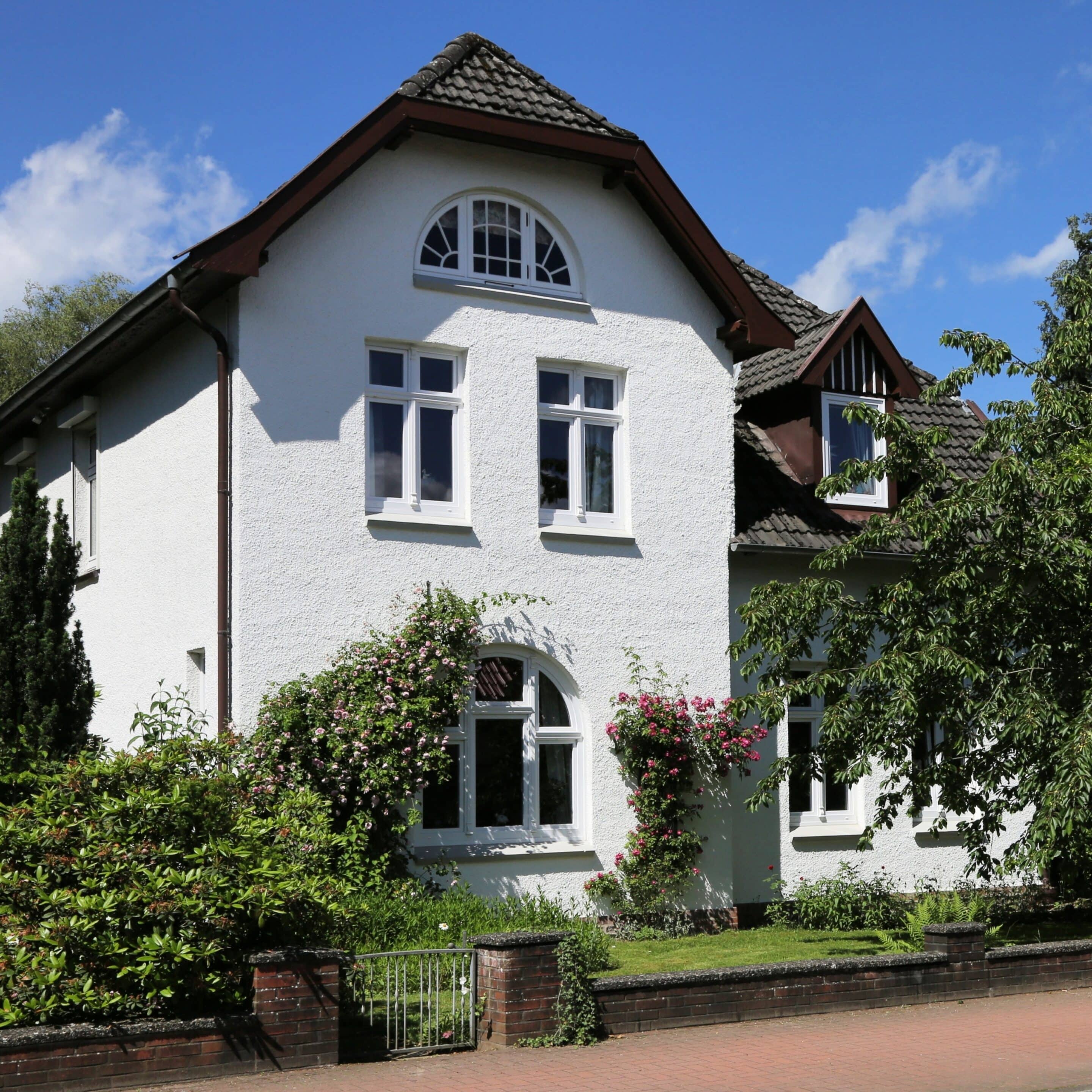 Friesenhaus mit Sprossenfenstern